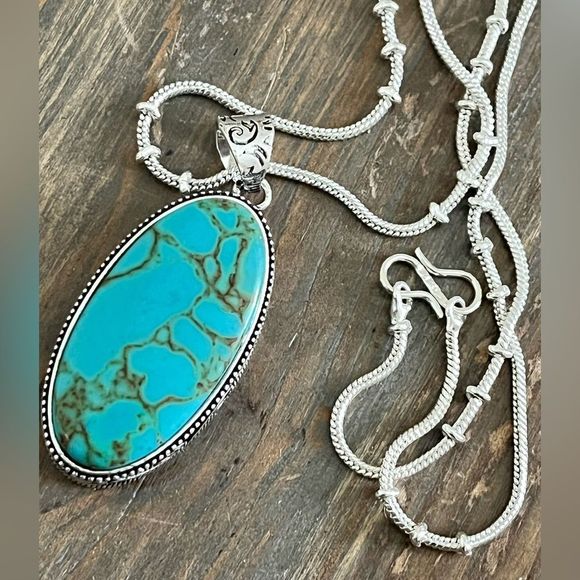Artisan Jewelry - Turquoise Silver Pendant Necklace